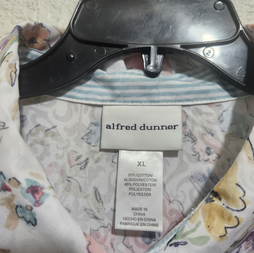 Alfred Dunner White Floral and Birds Button Down Shirt Blouse - Picture 3 of 10